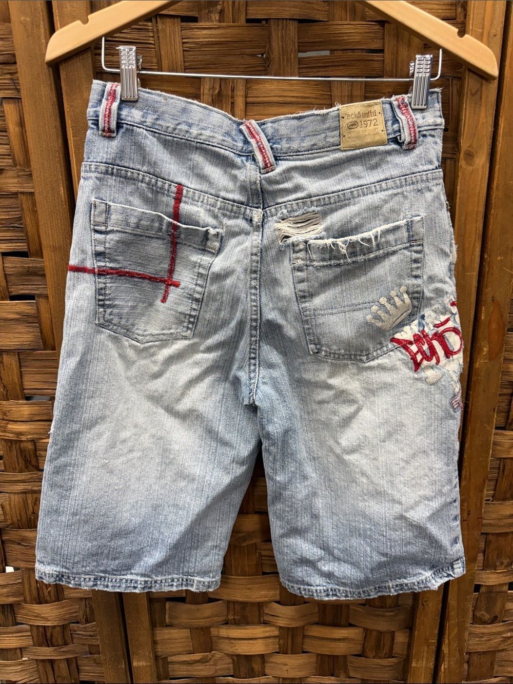 Vintage Y2K Ecko Unlimited Light Wash Denim Shorts with Red Trim - Picture 5 of 5